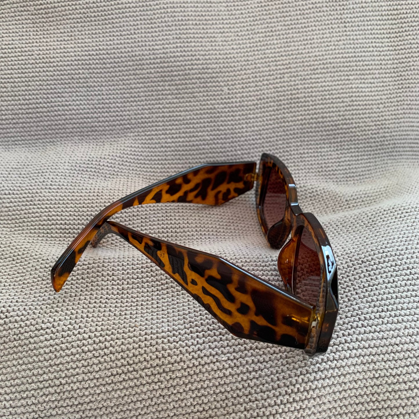 Sun glasses