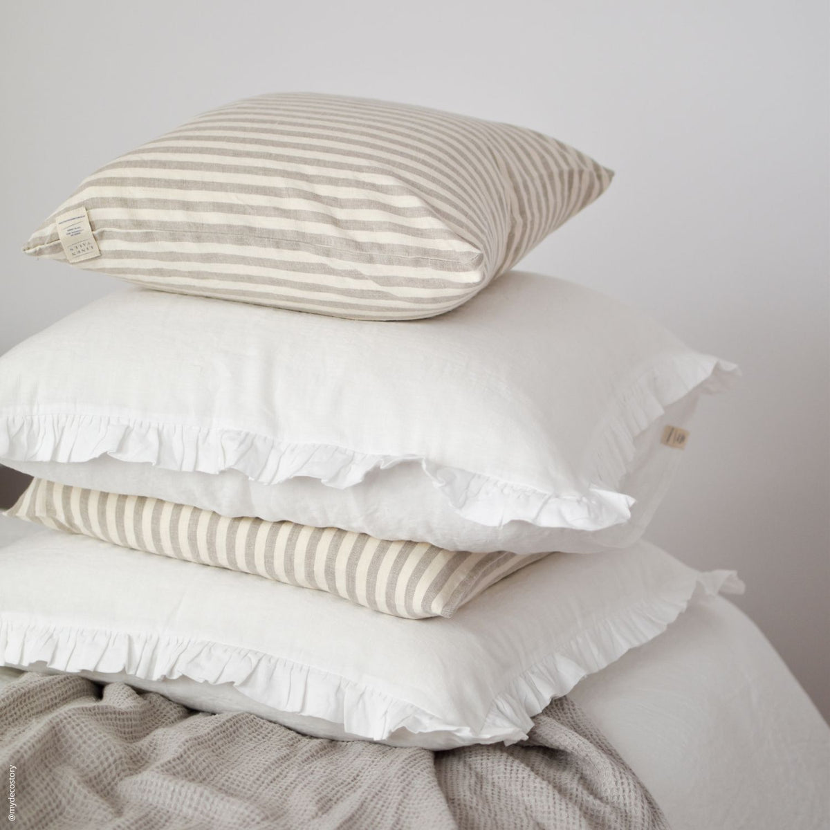Linen Tales Pillowcase with Frills - choose between 6 different variants